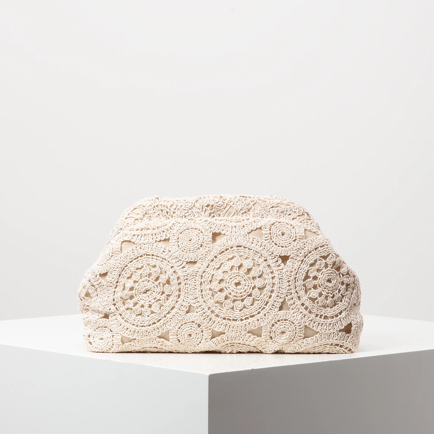Pattern hollow woven bag, simple clutch bag, Bohemian clip bag, holiday casual straw purse, beach bag (random pattern)