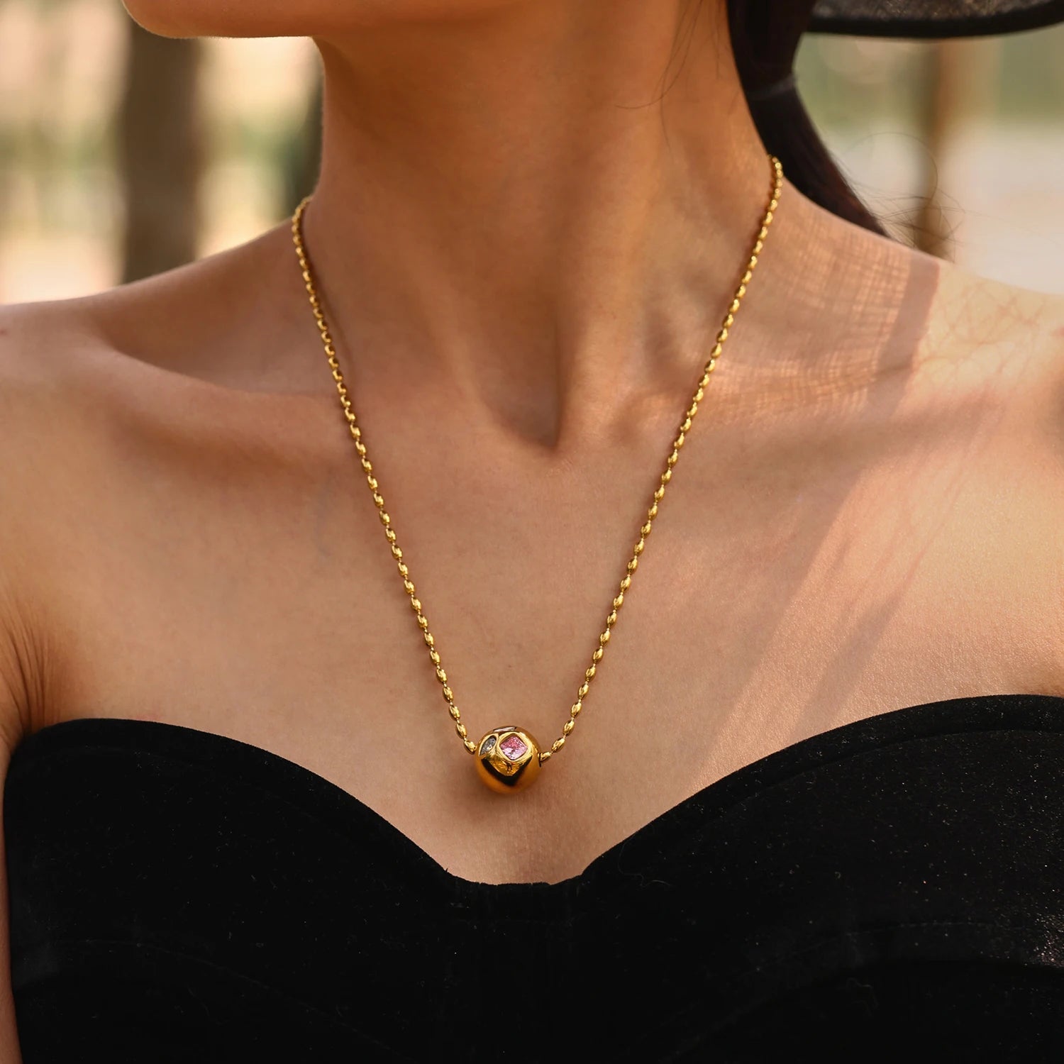 Shiny Red Green Zircon Necklace Womens Stainless Steel Gold Plated Beaded Chain Ball Pendant Necklace Female Luxury Jewellery