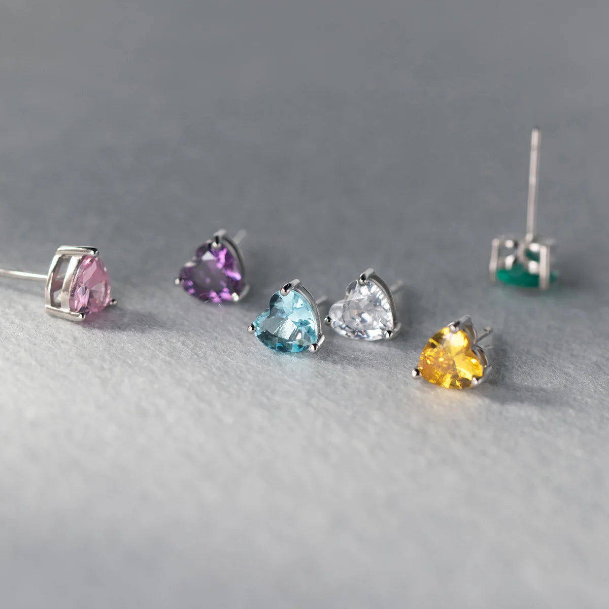 925 Sterling Silver Heart Piercing Small Stud Earrings For Women Engagement Elegant Luxury Jewelry Accessories Prevent Allergies