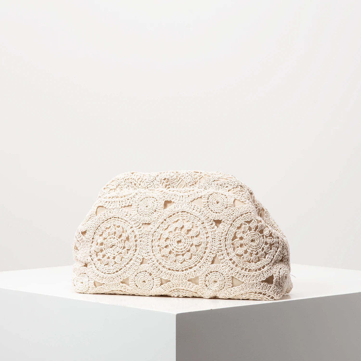 Pattern hollow woven bag, simple clutch bag, Bohemian clip bag, holiday casual straw purse, beach bag (random pattern)