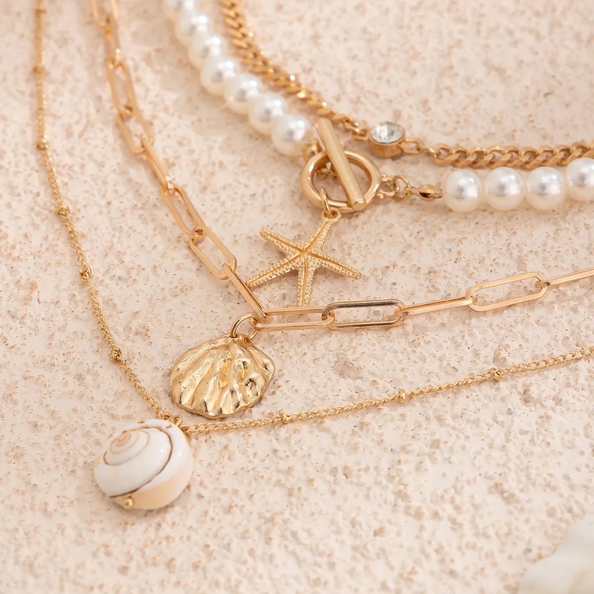 Boho Shell Starfish Shape Pendant Necklace for Women Imitation Pearl Layered Chain Necklace Summer Beach Neck Jewelry