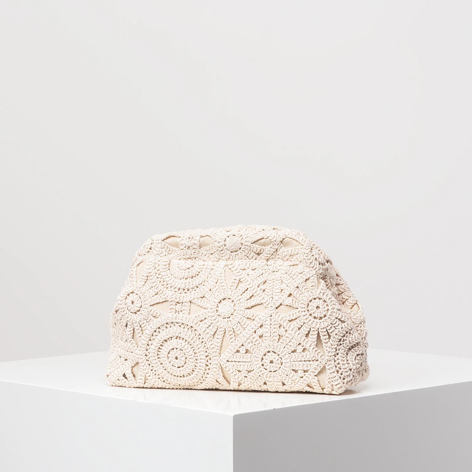 Pattern hollow woven bag, simple clutch bag, Bohemian clip bag, holiday casual straw purse, beach bag (random pattern)